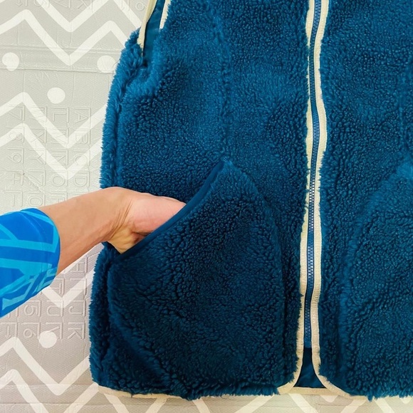 Puma Helly Hansen running  Sherpa vest jacket - Picture 3 of 5